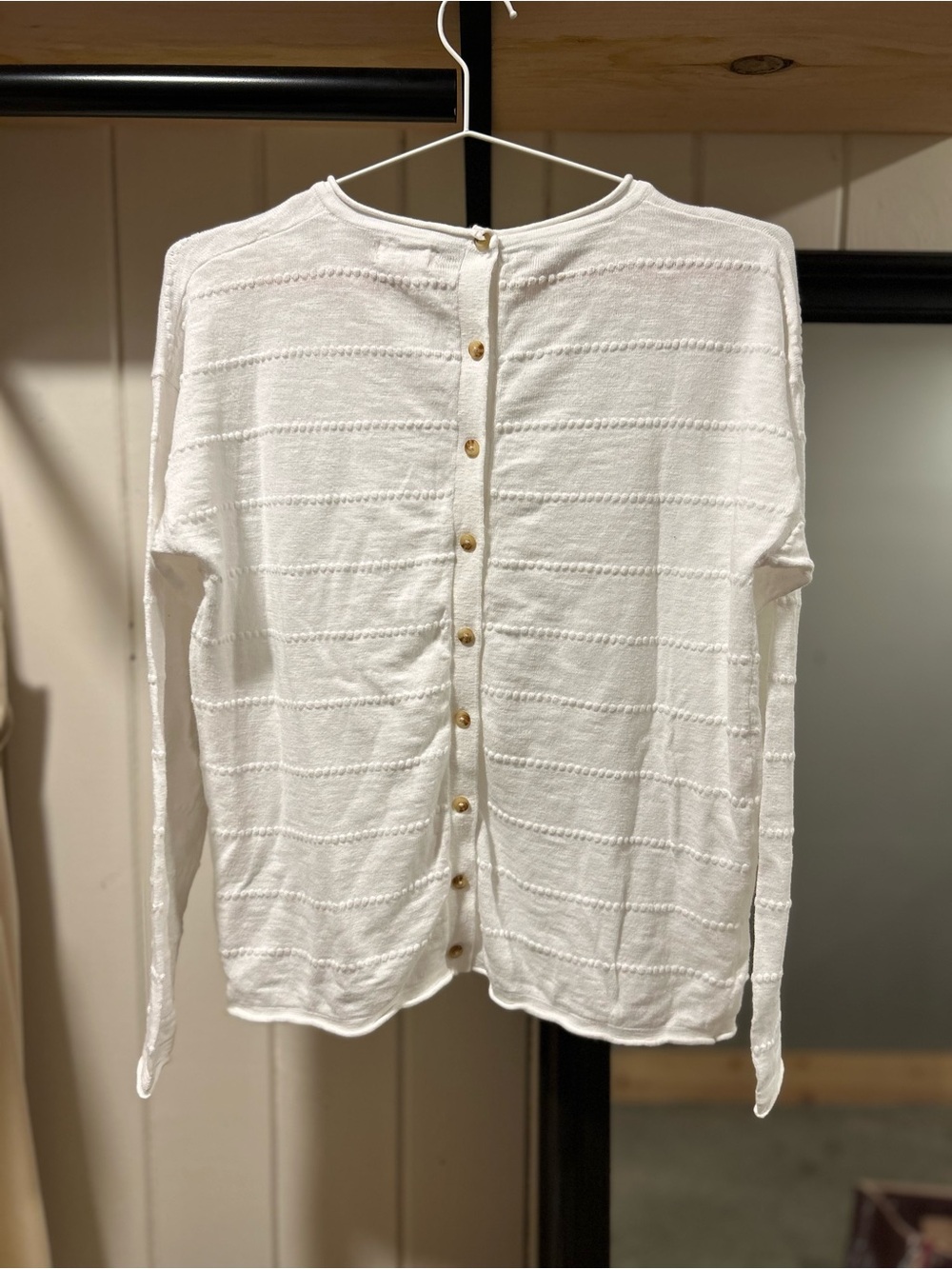 Fat Face Cotton/Linen Long Sleeve with Button Up Back - Picture 5 of 7